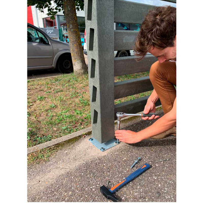 Guardacontenidors en plàstic reciclat per illes 